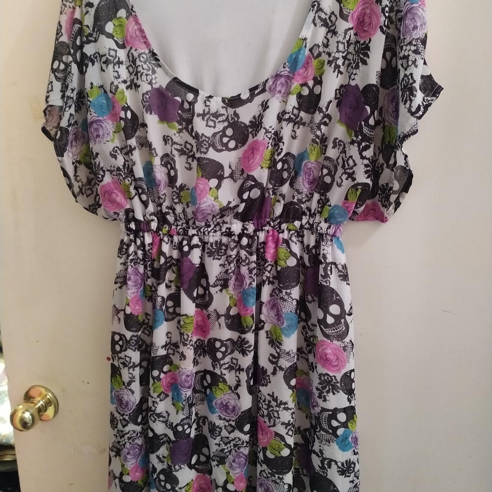 Torrid White Skull Floral Dress Size 0